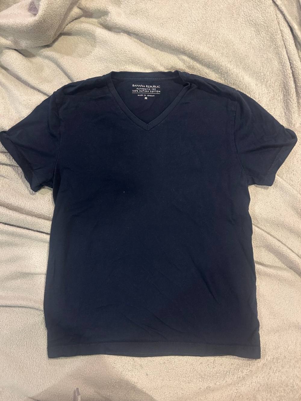 Banana Republic Men’s V-Neck Tee — Navy